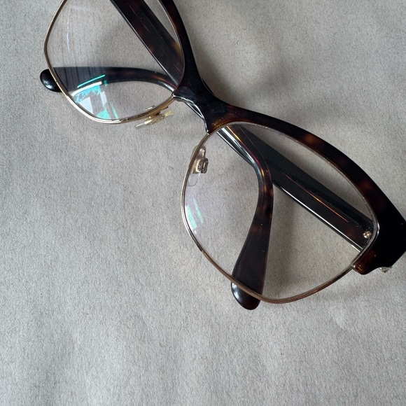 Dolce &Gabbana Elegant Tortoise Shell and gold Glasses - Picture 3 of 13